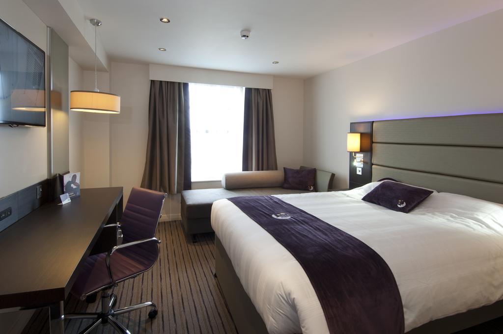 Premier Inn London Croydon West - Purley A23 Стая снимка
