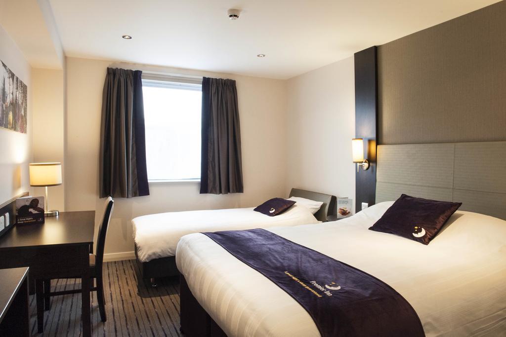 Premier Inn London Croydon West - Purley A23 Стая снимка
