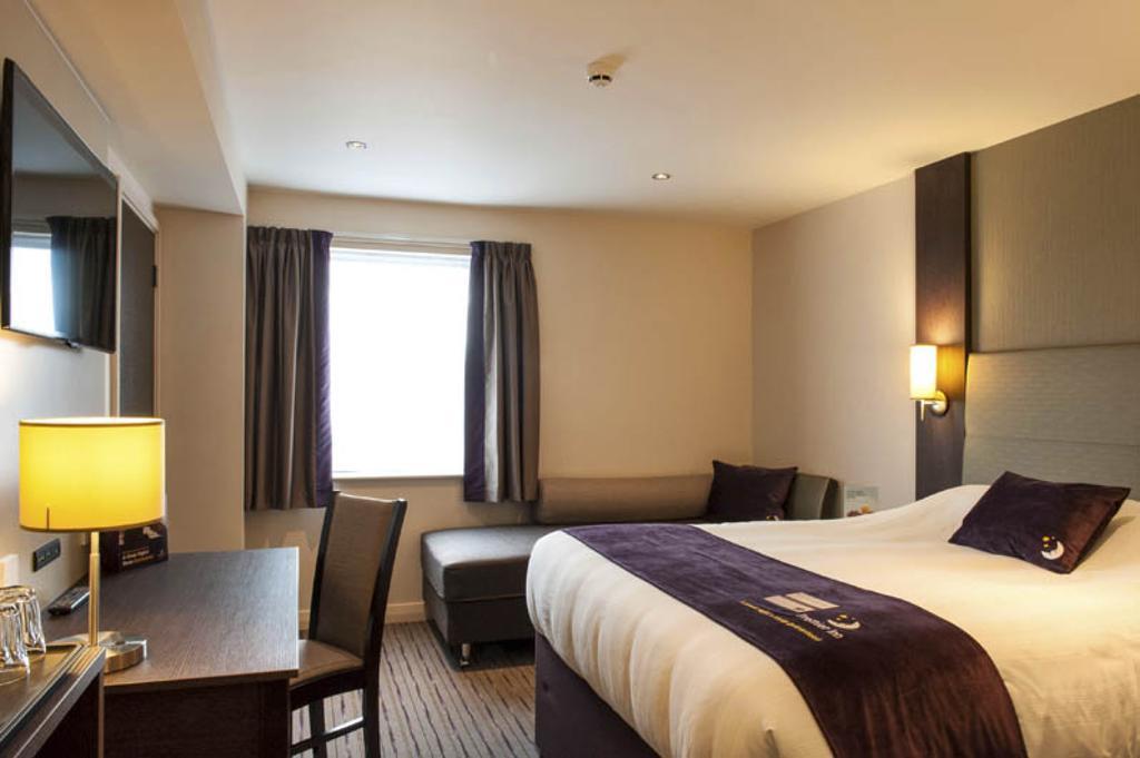 Premier Inn London Croydon West - Purley A23 Стая снимка