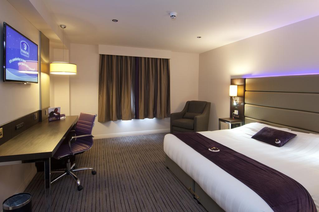 Premier Inn London Croydon West - Purley A23 Стая снимка