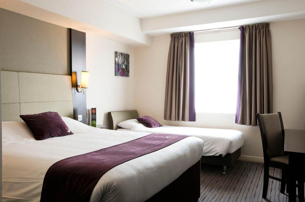 Premier Inn London Croydon West - Purley A23 Стая снимка