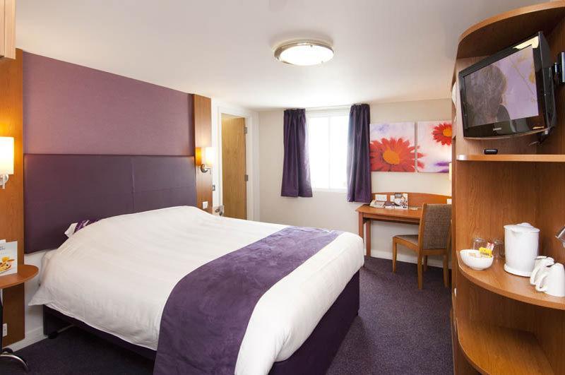 Premier Inn London Croydon West - Purley A23 Екстериор снимка