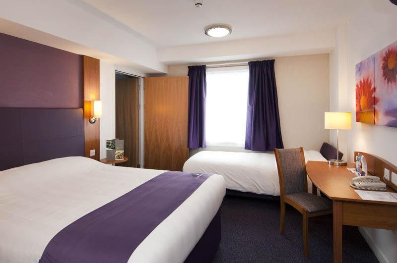 Premier Inn London Croydon West - Purley A23 Екстериор снимка