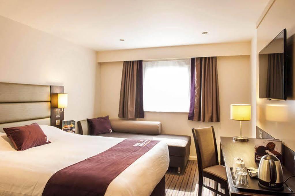 Premier Inn London Croydon West - Purley A23 Екстериор снимка